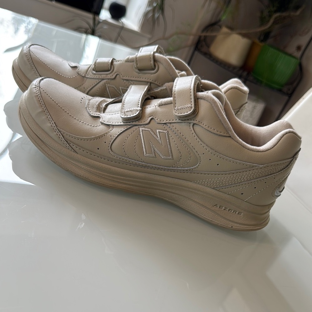 New Balance walking shoe - 11 B